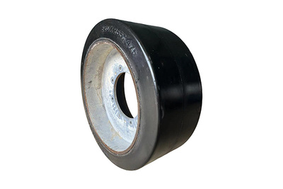 三一铣刨机实心胎